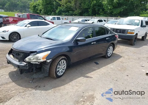 2013 Nissan Altima 2.5 S z USA, uszkodzony, nr VIN 1N4AL3AP0DC207829